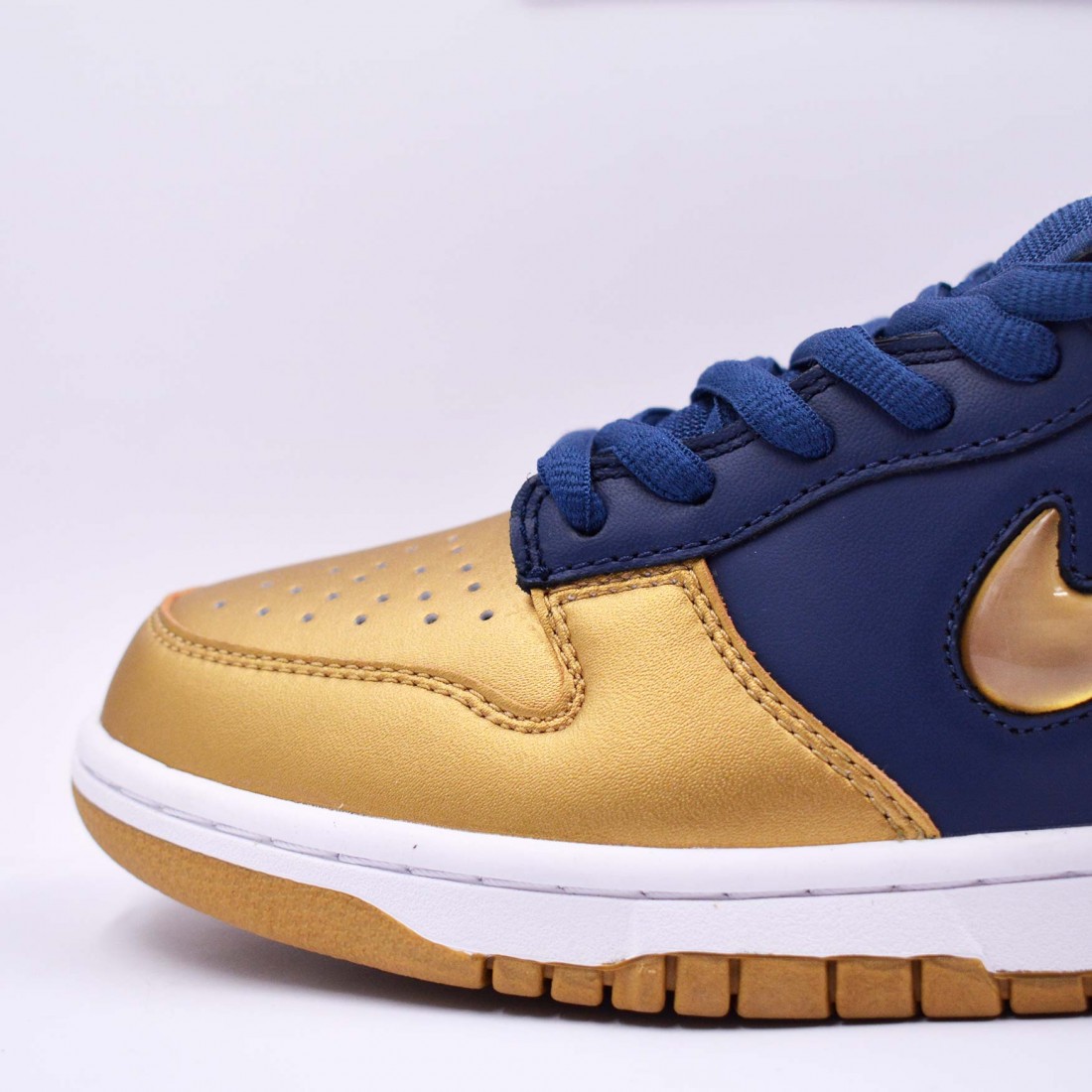 nike sb dunk supreme jewel swoosh